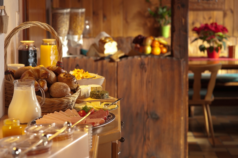 restaurant-GINASSERVIS-min_breakfast-801827